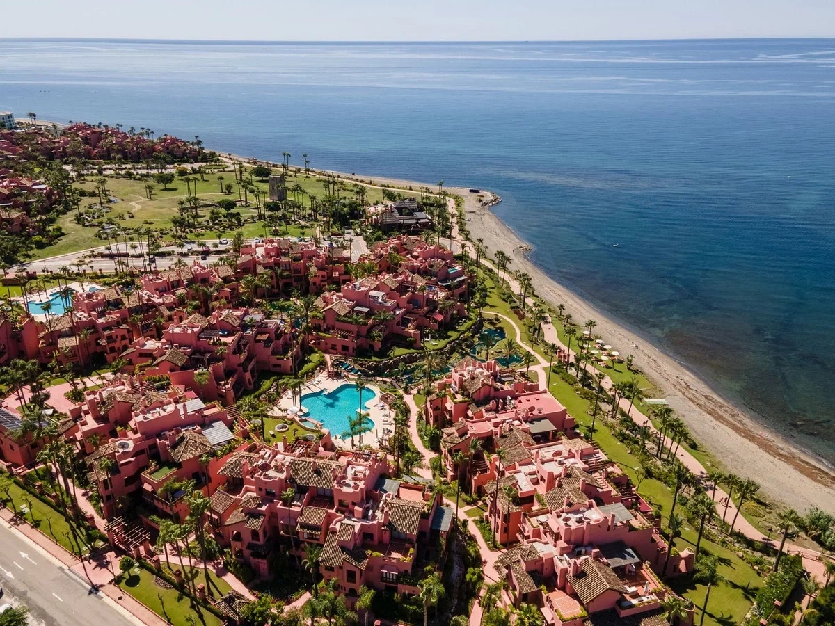 1 - vente appartement pieds dans l'eau estepona - costa del sol andalousie espagne