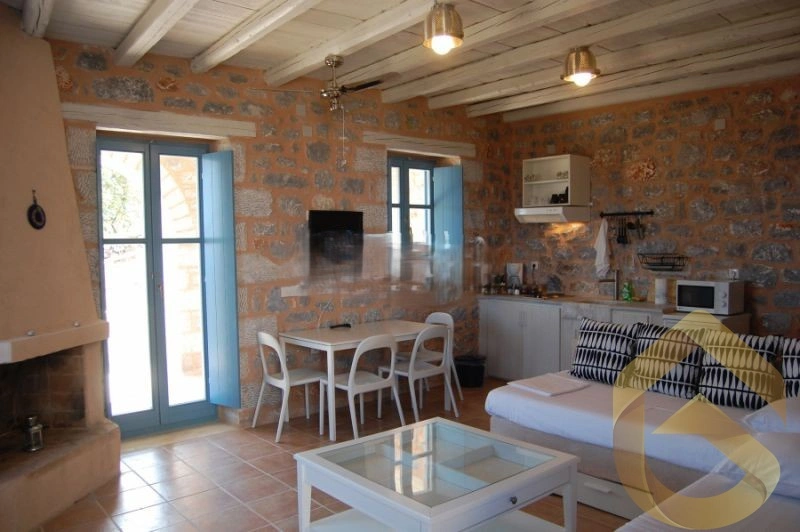 2 - vendita casa vista mare gýtheio peloponneso grecia