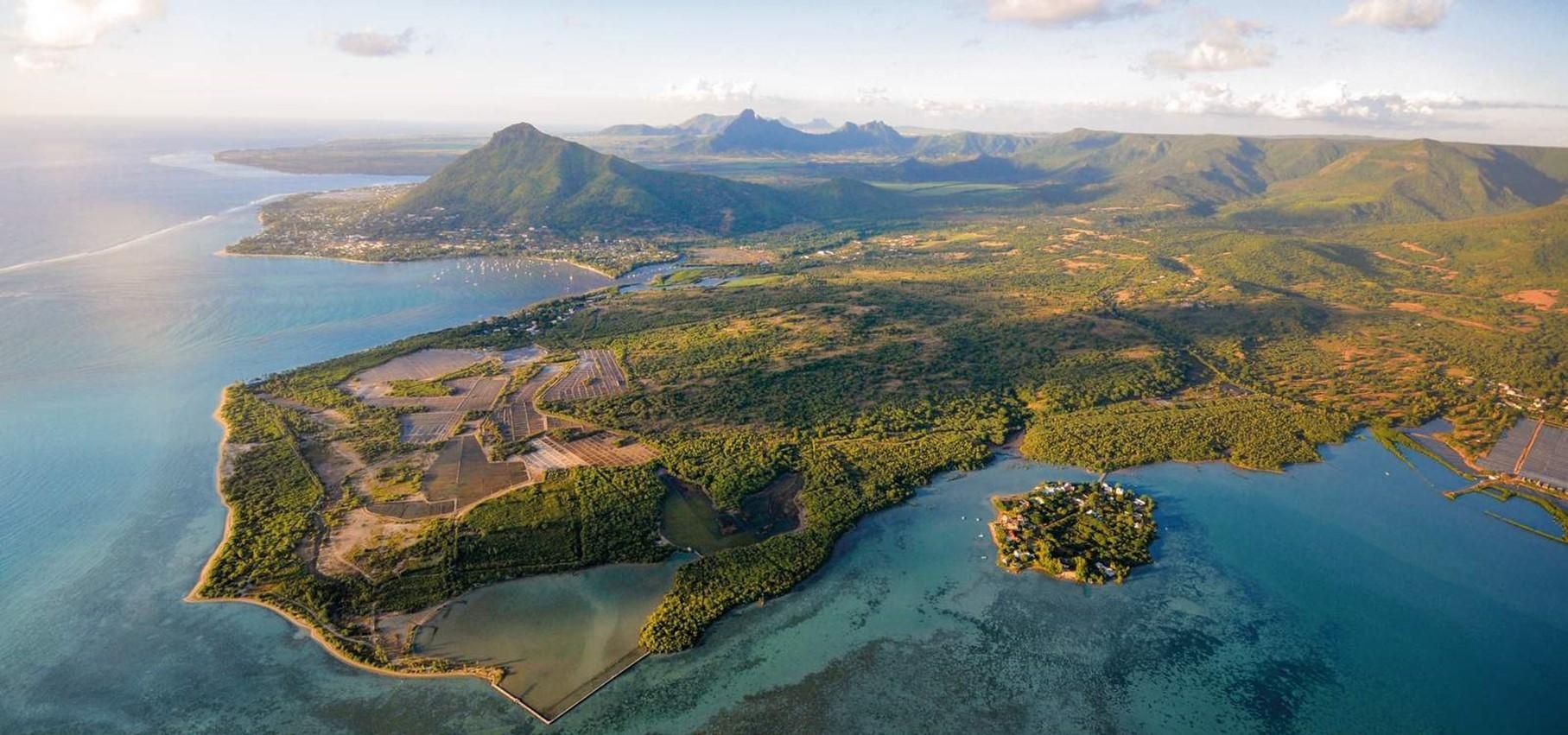 2 - vente terrain rivière noire rivière noire île maurice