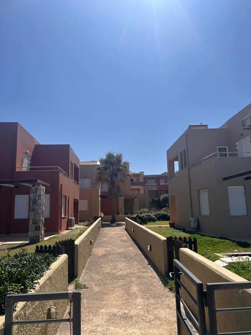 2 - venta casa frente al mar máleme creta grecia