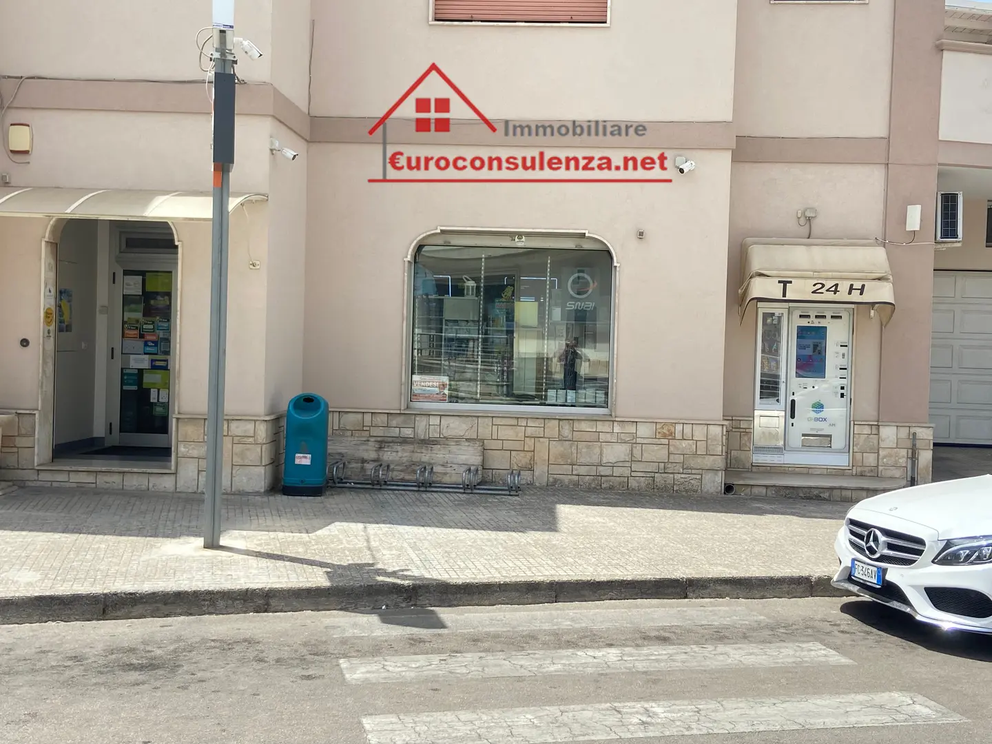1 - venda espaço comercial presicce-acquarica apulia itália