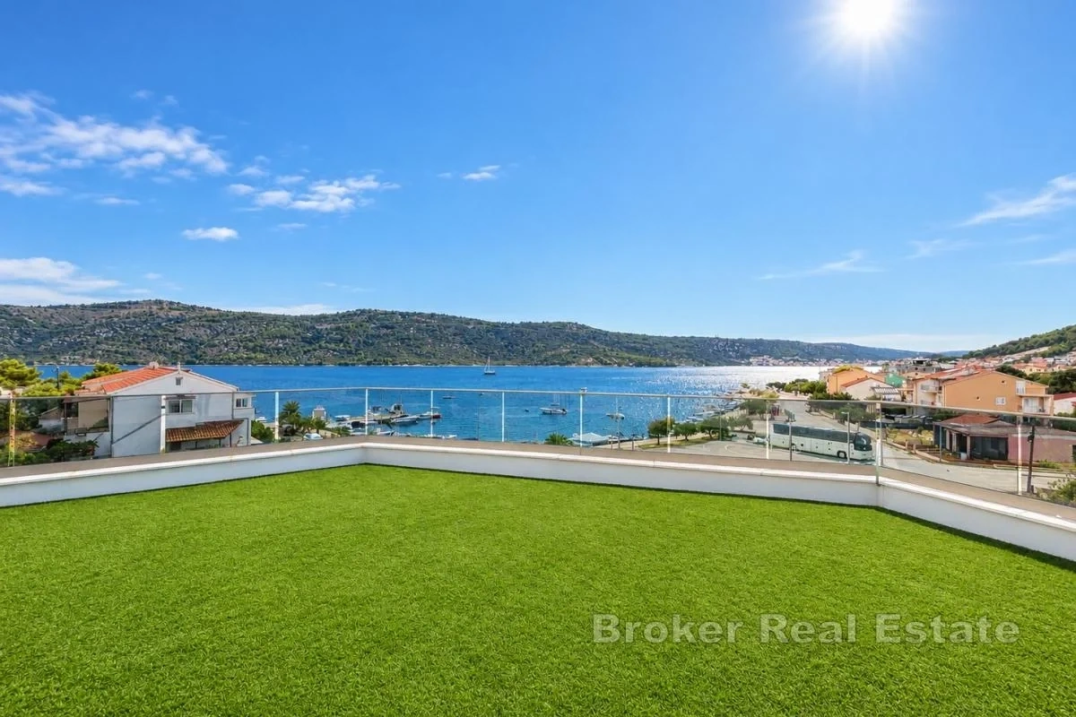 1 - продажа квартира ноги в воде marina сплитско-далматинская хорватия