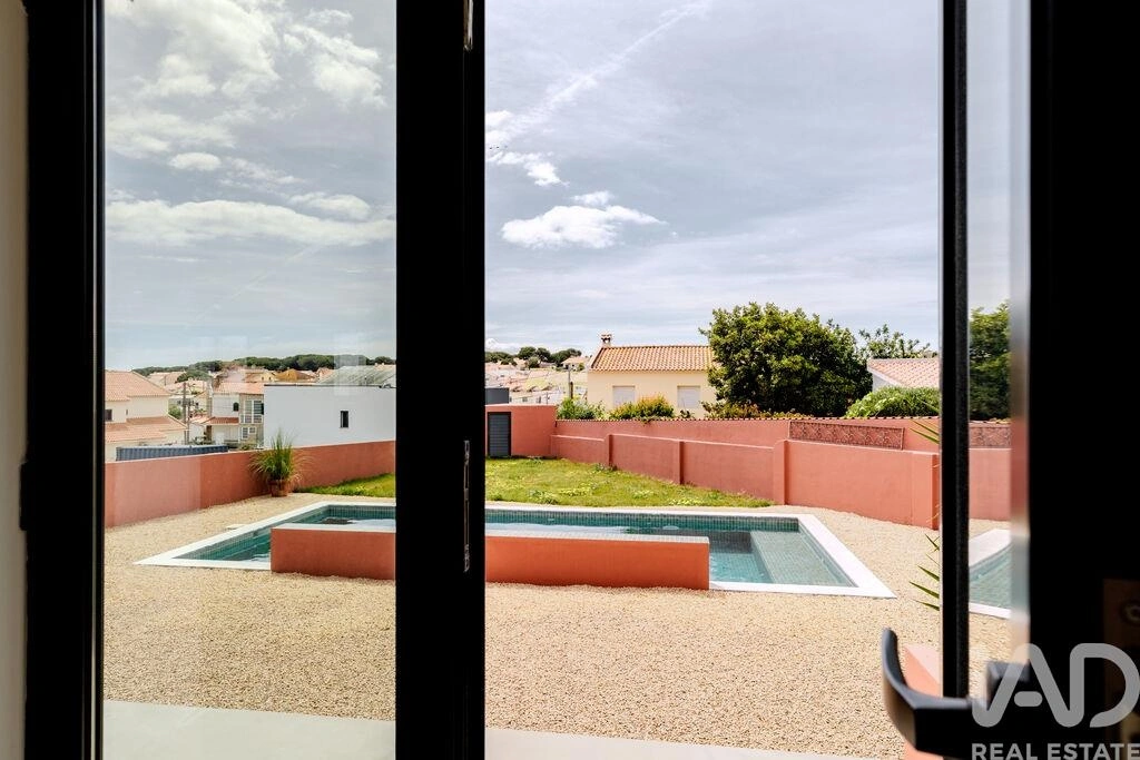 1 - house for sale in charneca de caparica lisbon region portugal