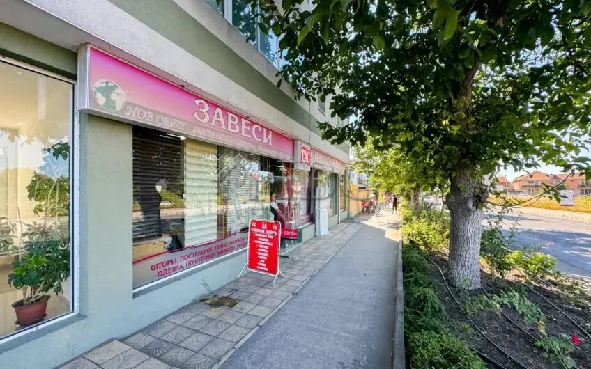 Commerce de 134 m²