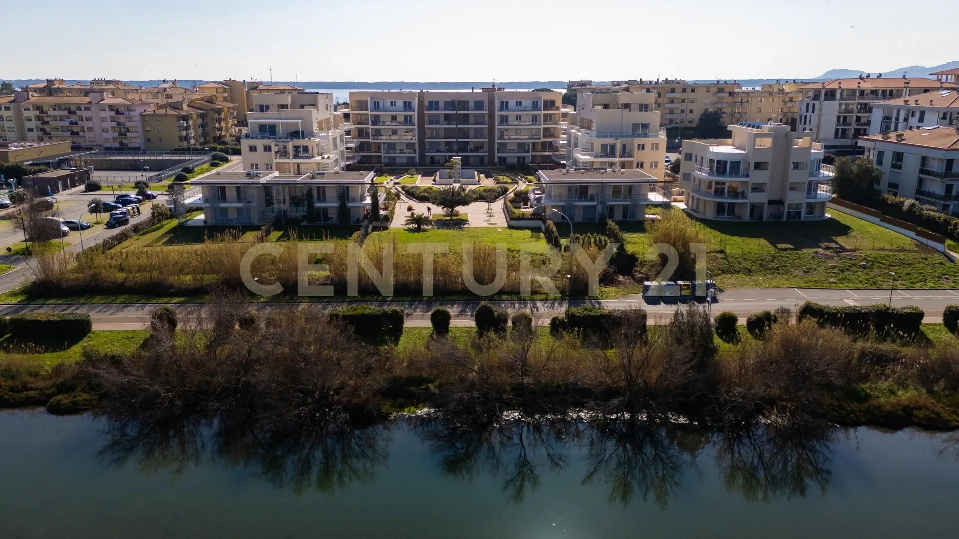 Houses and apartments for sale in Orbetello | Meretdemeures.com, image size:1920x1080