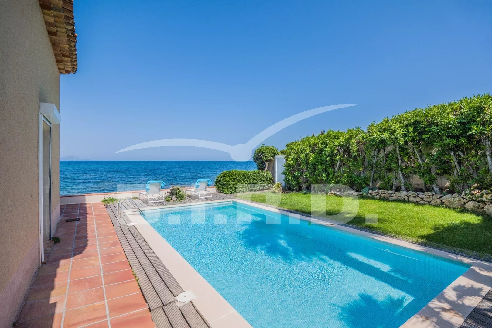 1 - waterfront house for sale in sainte-maxime var france