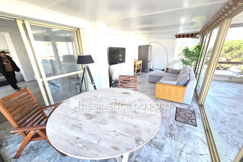 2 - waterfront apartment for sale in mandelieu-la-napoule alpes-maritimes france