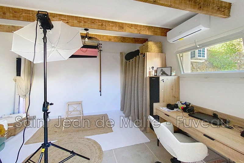 2 - house for sale in gréasque bouches-du-rhône france