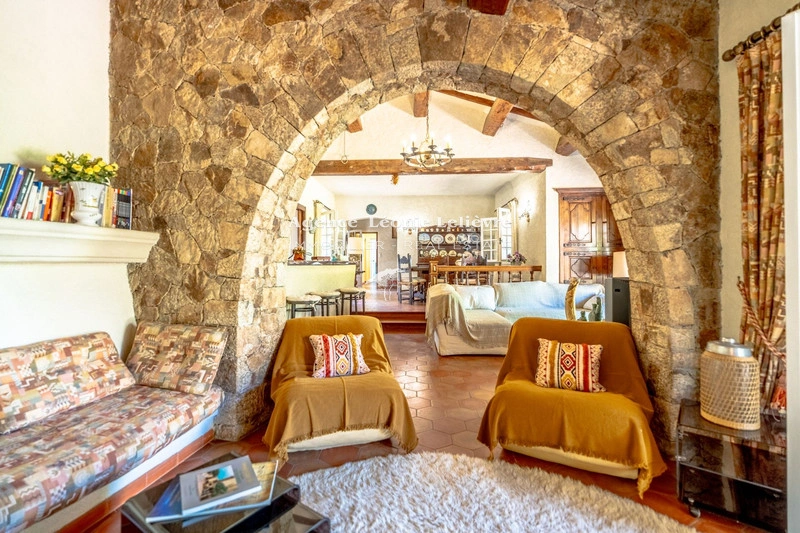 2 - venta casa vista al mar les issambres var francia