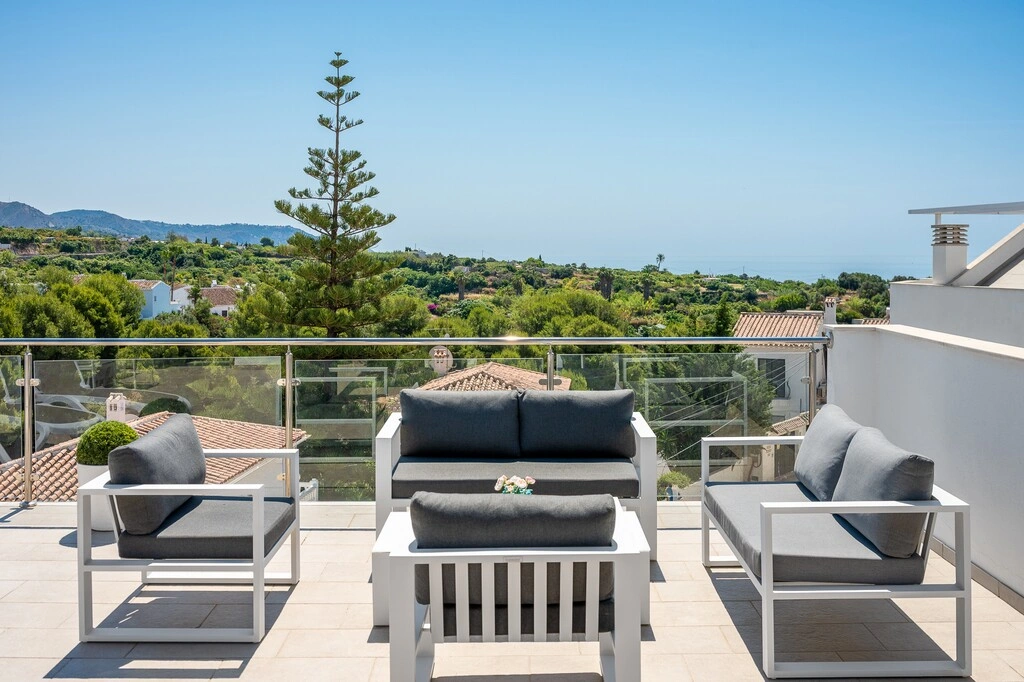 2 - venta casa nerja andalucía españa