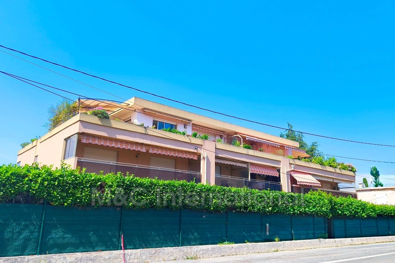 Apartamento a pie de playa con terraza