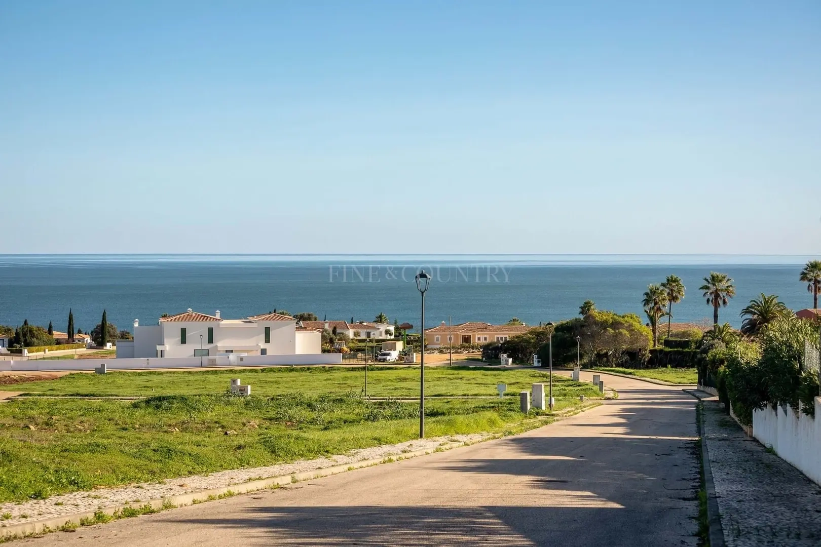 1 - venda terreno vista de mar praia da luz algarve portugal
