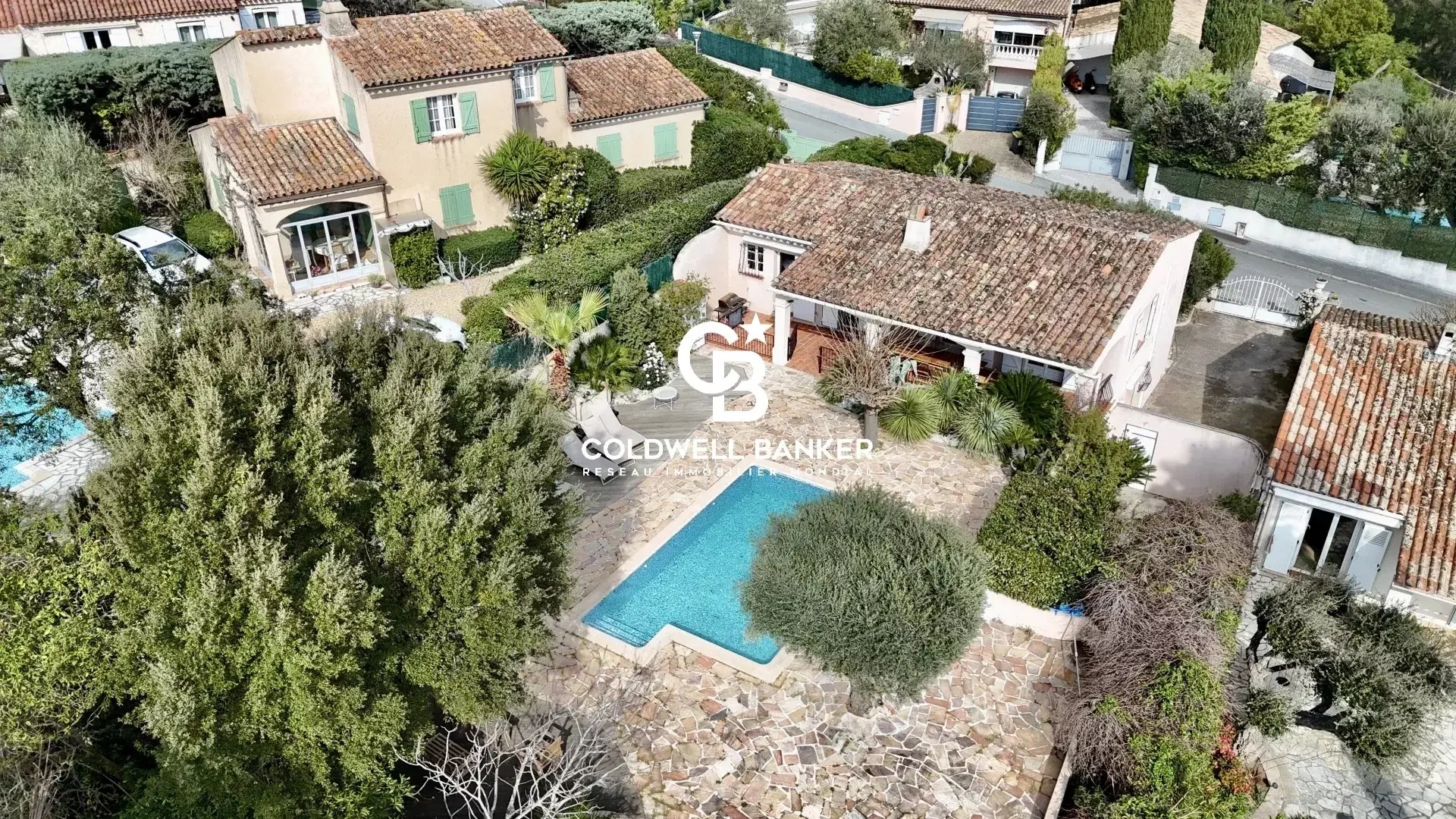 1 - venta casa gassin var francia