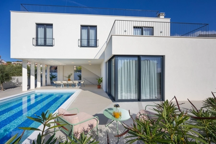 2 - venta casa vista al mar rogoznica šibenik-knin croacia