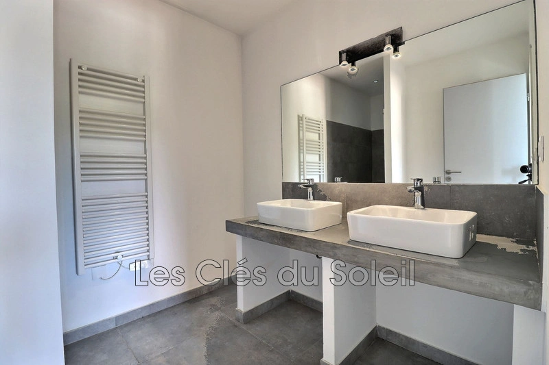 2 - venda casa flassans-sur-issole var frança