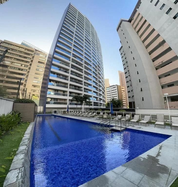 Apartamento vista de mar com piscina