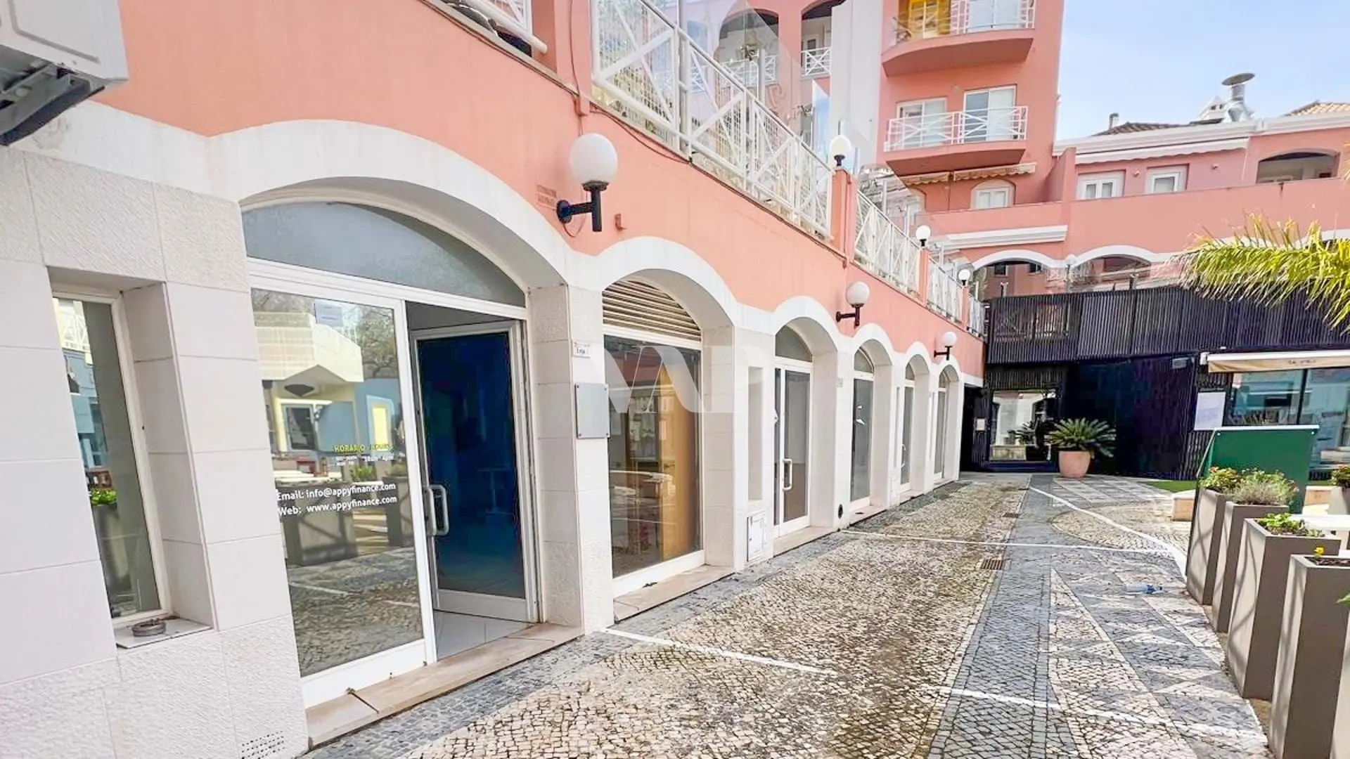 VAP REAL ESTATE: 267 houses and apartments for sale