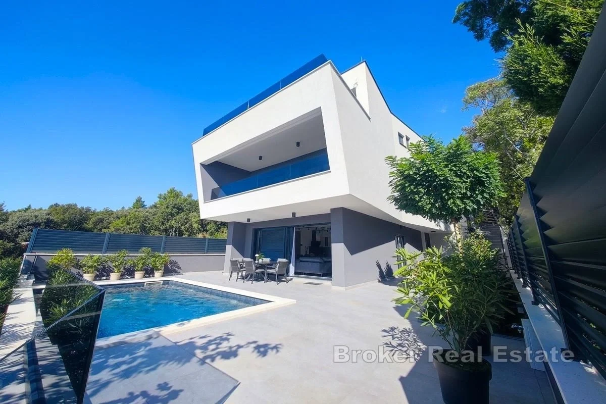 2 - venta casa frente al mar zadar zadar croacia