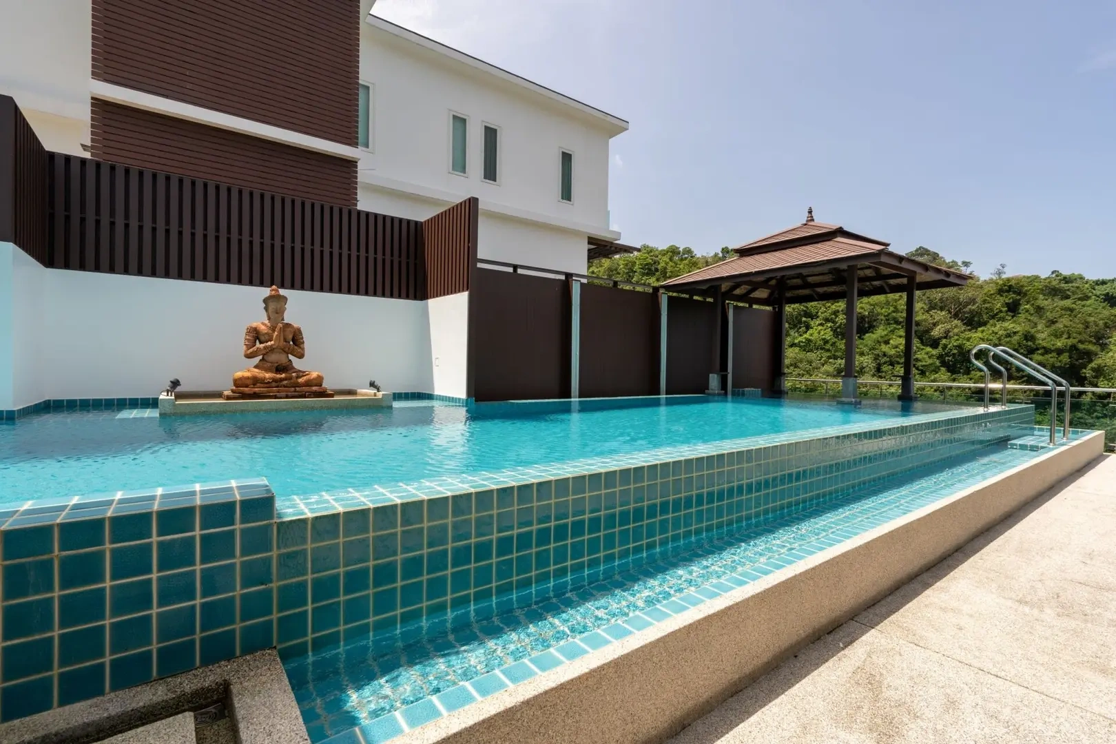 1 - verkoop appartement uitzicht op zee kathu phuket thailand