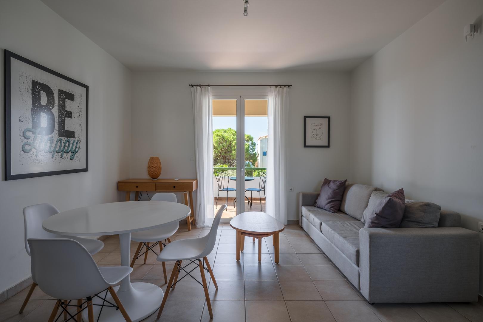 2 - vendita casa spiaggia a piedi neápolis peloponneso grecia