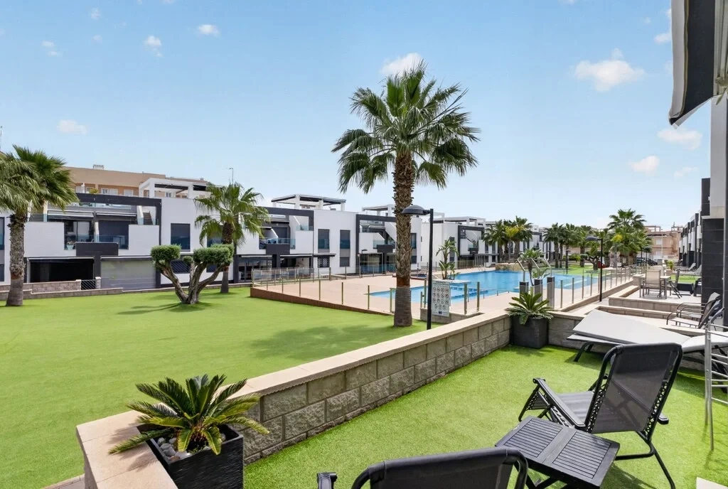Apartamento con piscina
