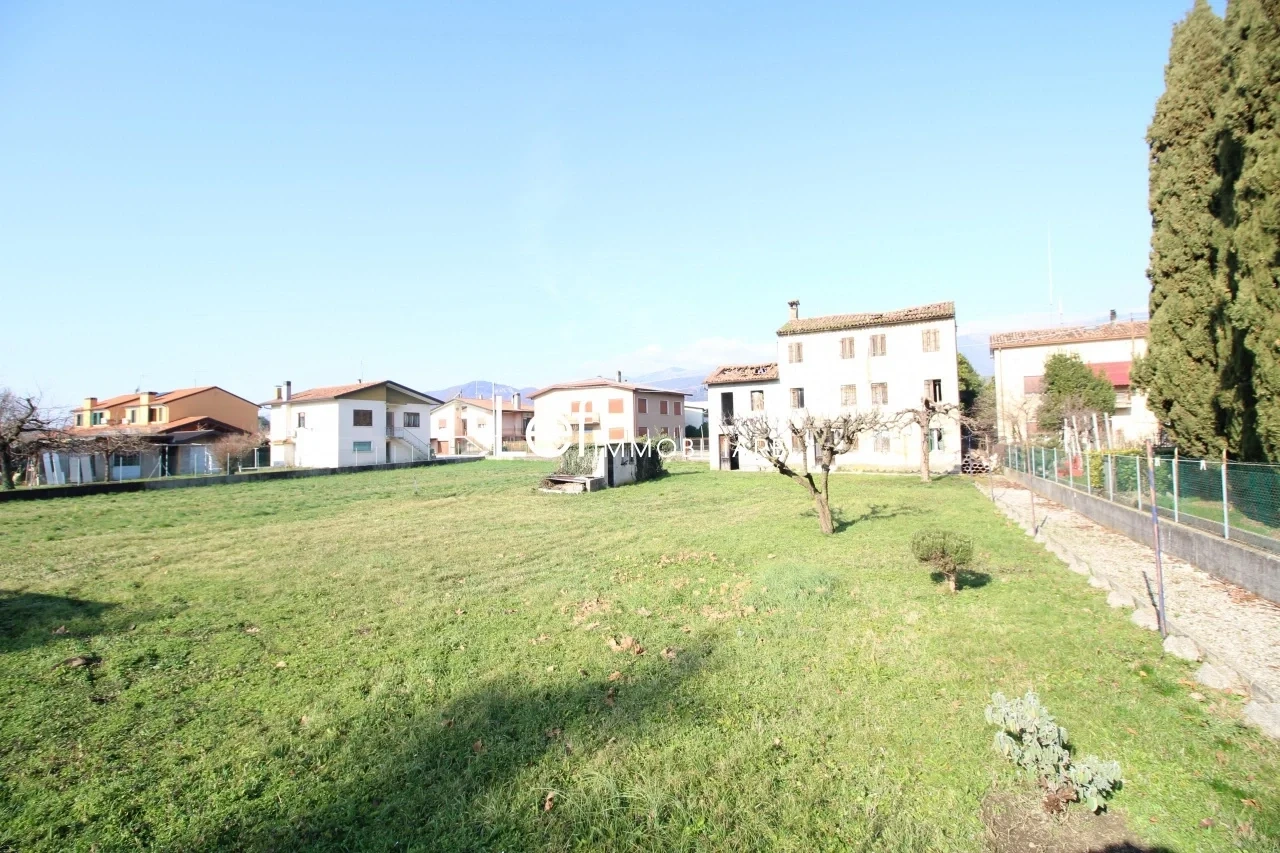 2 - venta terreno vittorio veneto véneto italia