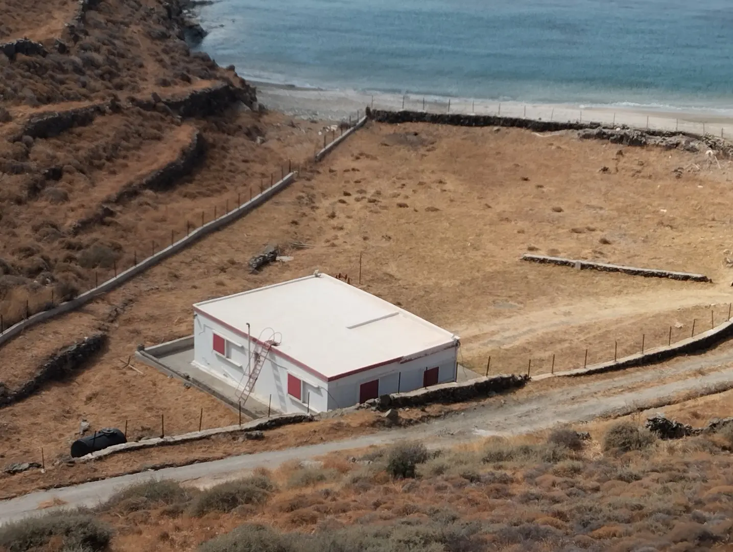 2 - vente maison pieds dans l'eau kythnos - cyclades egée méridionale grèce