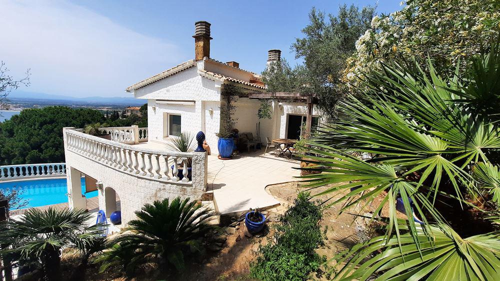 2 - verkauf haus meerblick roses katalonien spanien