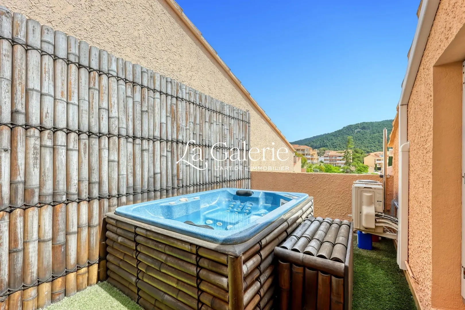 2 - vente appartement carqueiranne var france