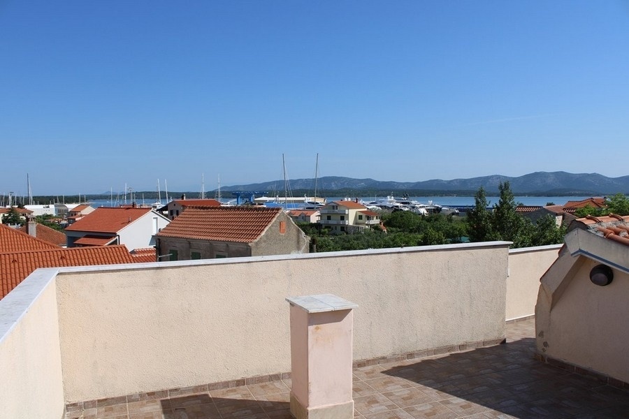 2 - vendita stabile vista mare betina sebenico e tenin croazia