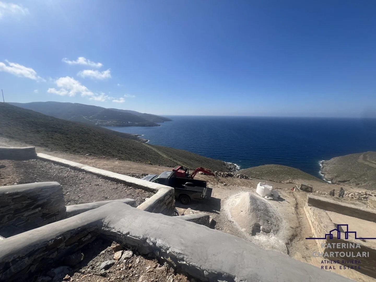 2 - waterfront apartment for sale in kýthnos south aegean greece