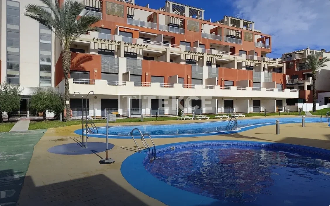 2 - verkoop appartement aan het water vera andalusië spanje