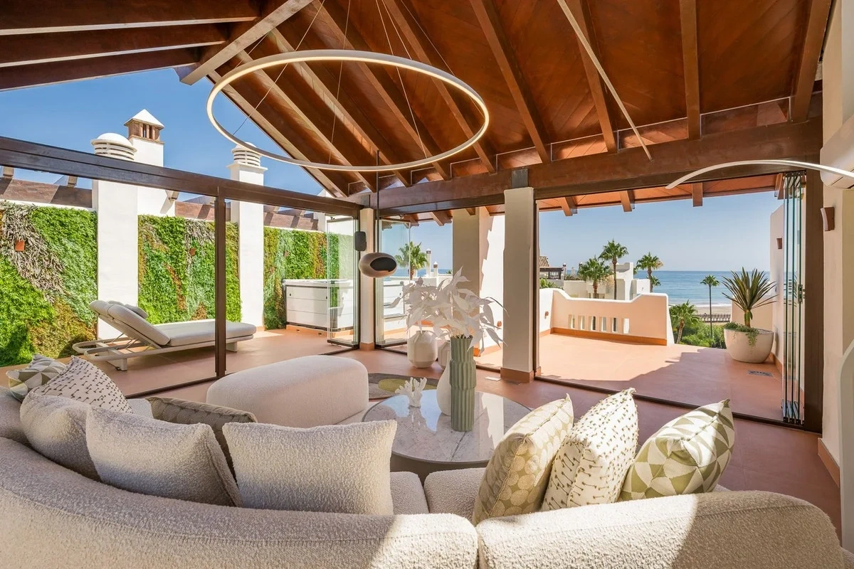 2 - verkauf wohnung direkt am wasser estepona - costa del sol andalusien spanien