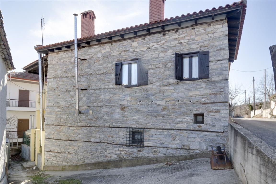 2 - house for sale in livádi thessaly greece