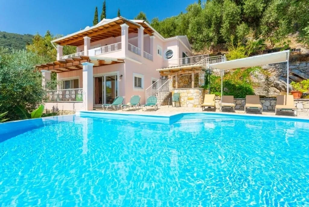 2 - venda casa frente ao mar kassiópi ilhas jónicas grécia