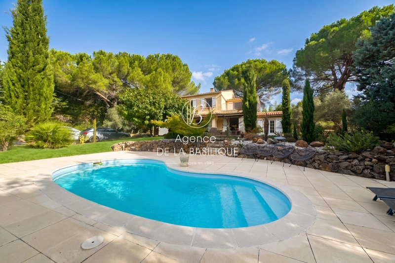 1 - house for sale in saint-maximin-la-sainte-baume var france