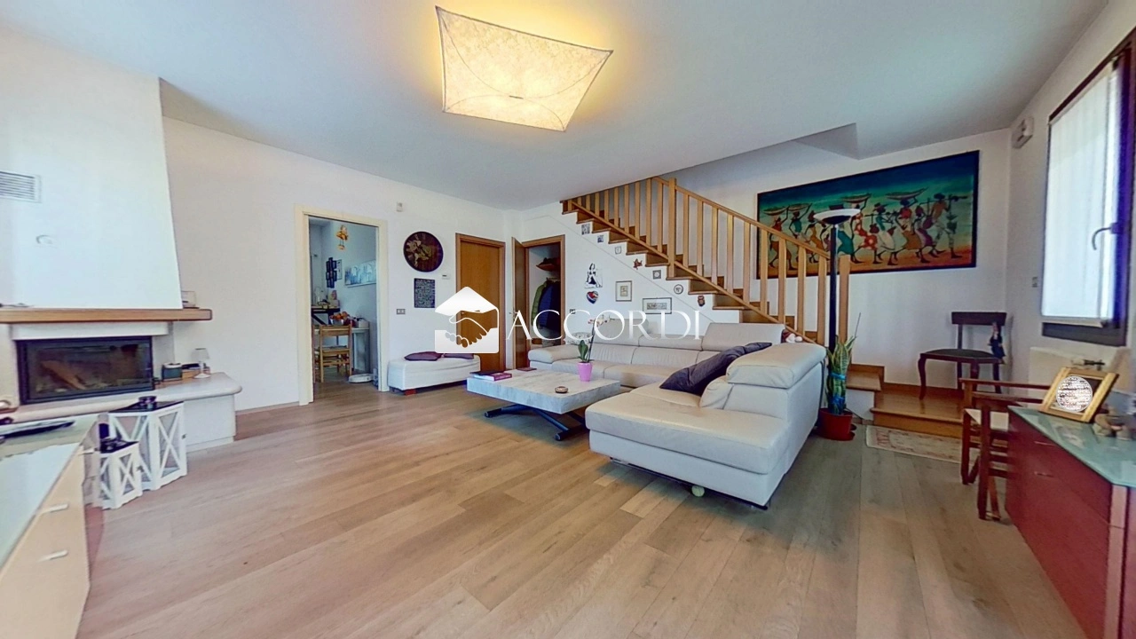 2 - venta casa montebelluna véneto italia