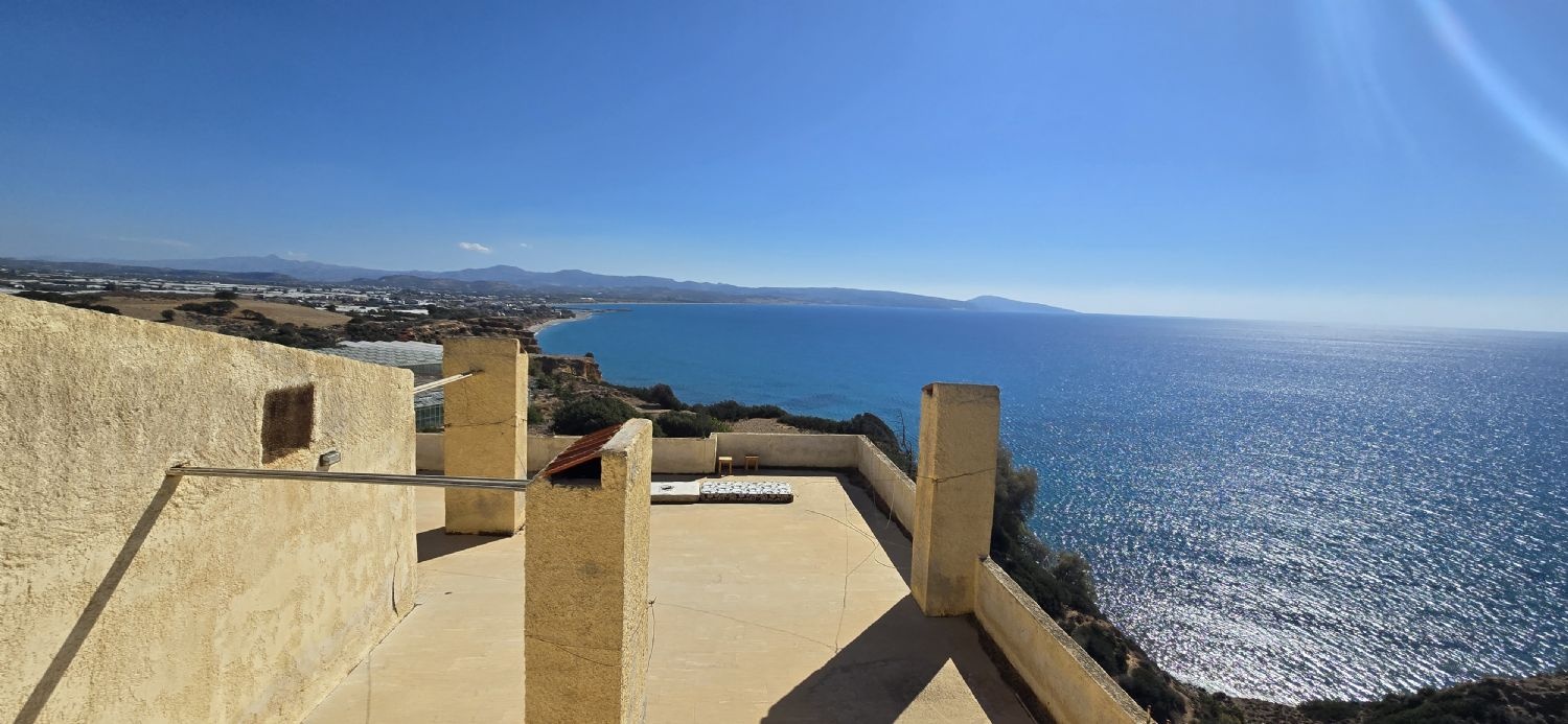 1 - venta comercio vista al mar kókkinos pírgos creta grecia