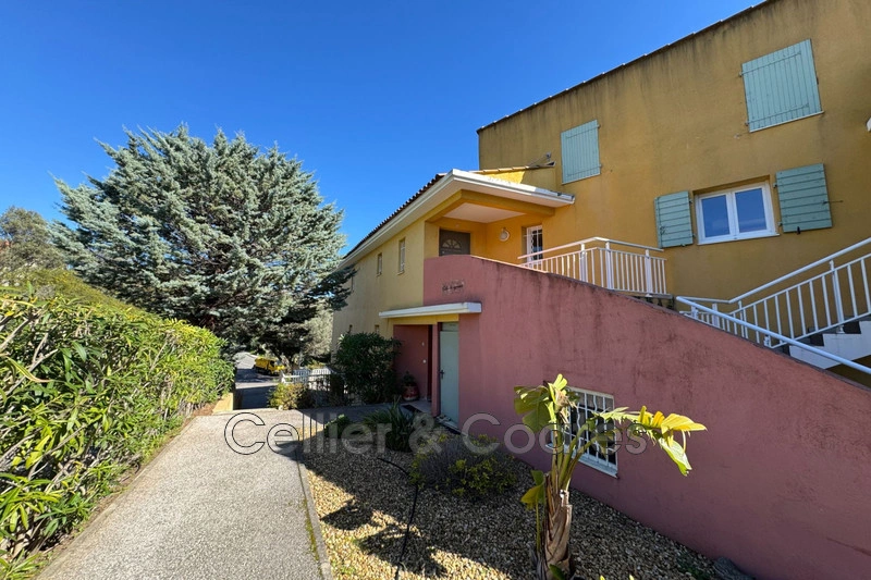2 - sea view apartment for sale in bormes-les-mimosas var france