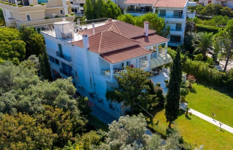 2 - venta casa a pie de playa voula ática grecia