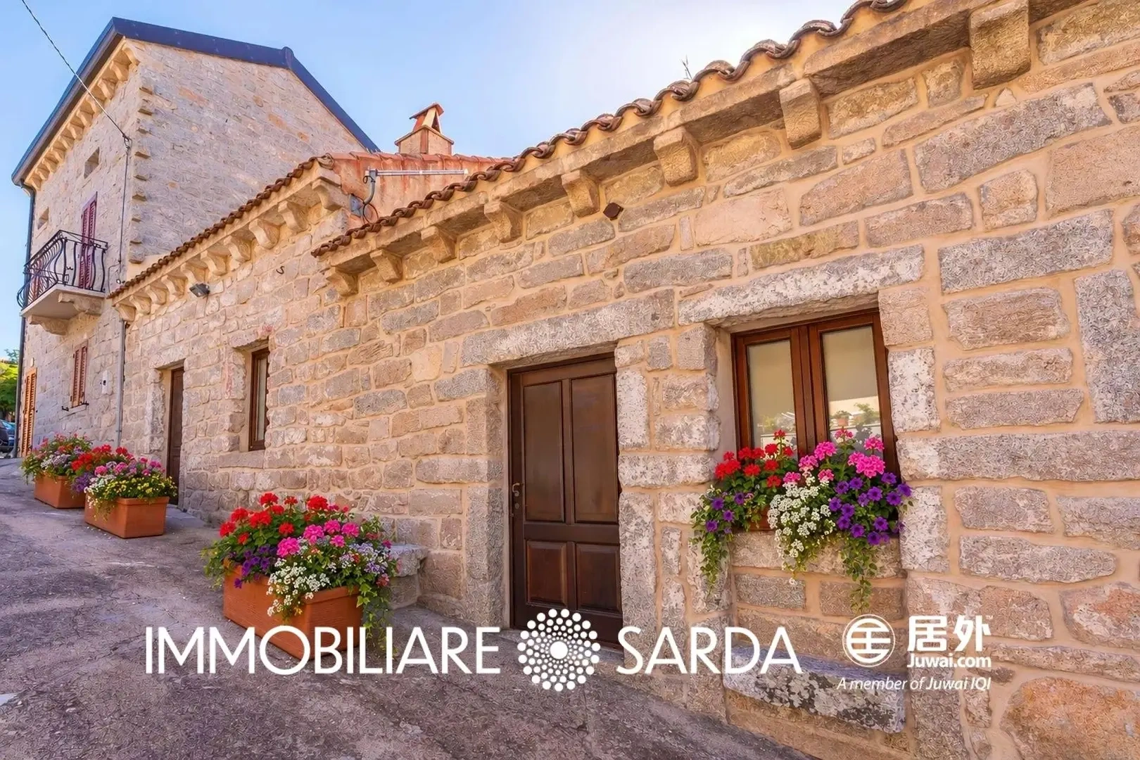 2 - house for sale in luras sardinia italy