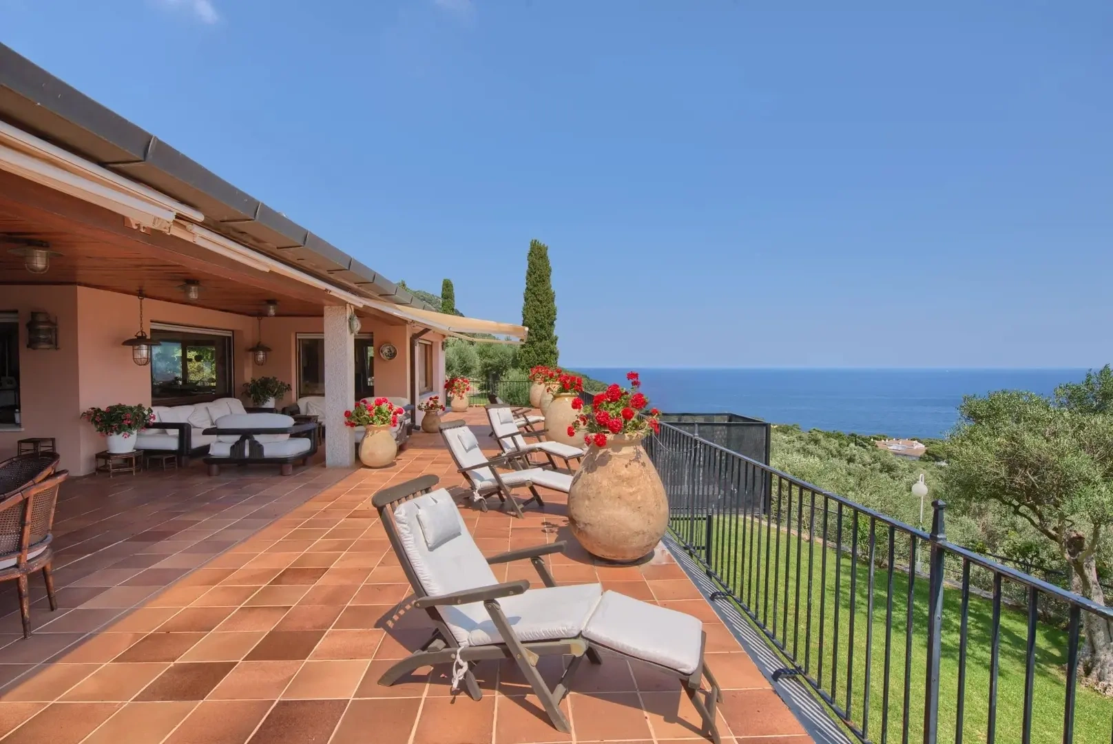2 - venda villa vista de mar begur catalunha espanha