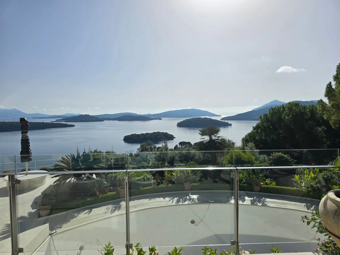Casa vista mare con piscina