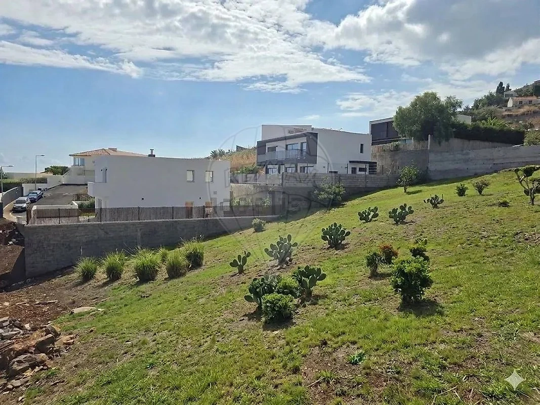 2 - sea view apartment for sale in santa cruz madeira portugal