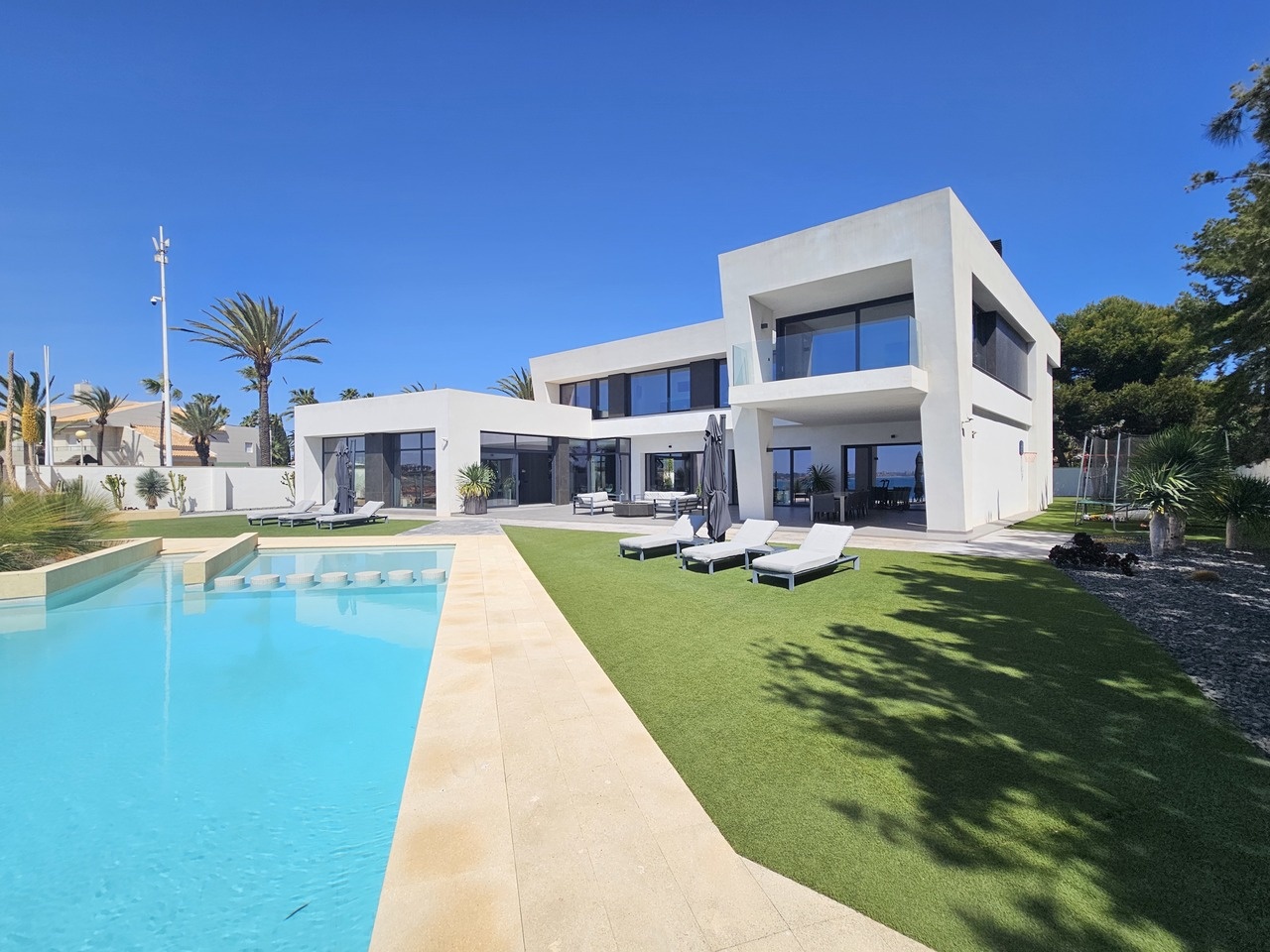 2 - verkauf haus direkt am wasser cabo roig valencia spanien