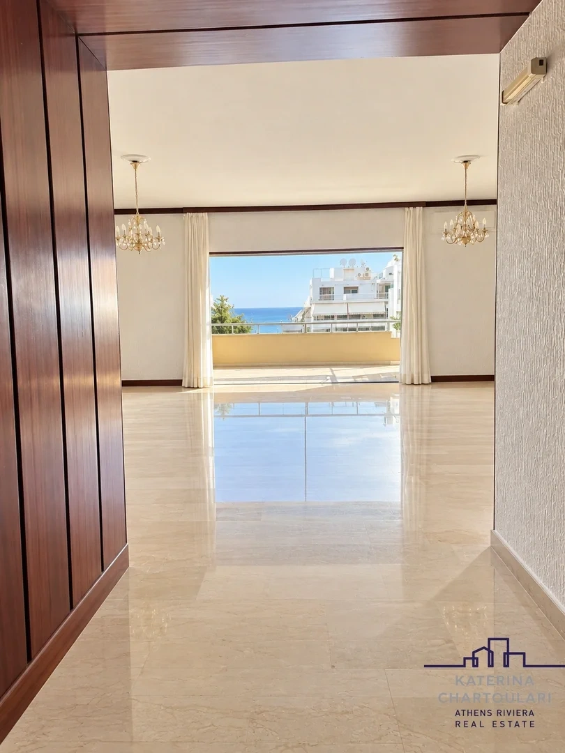 2 - vente appartement pieds dans l'eau voula attique grèce