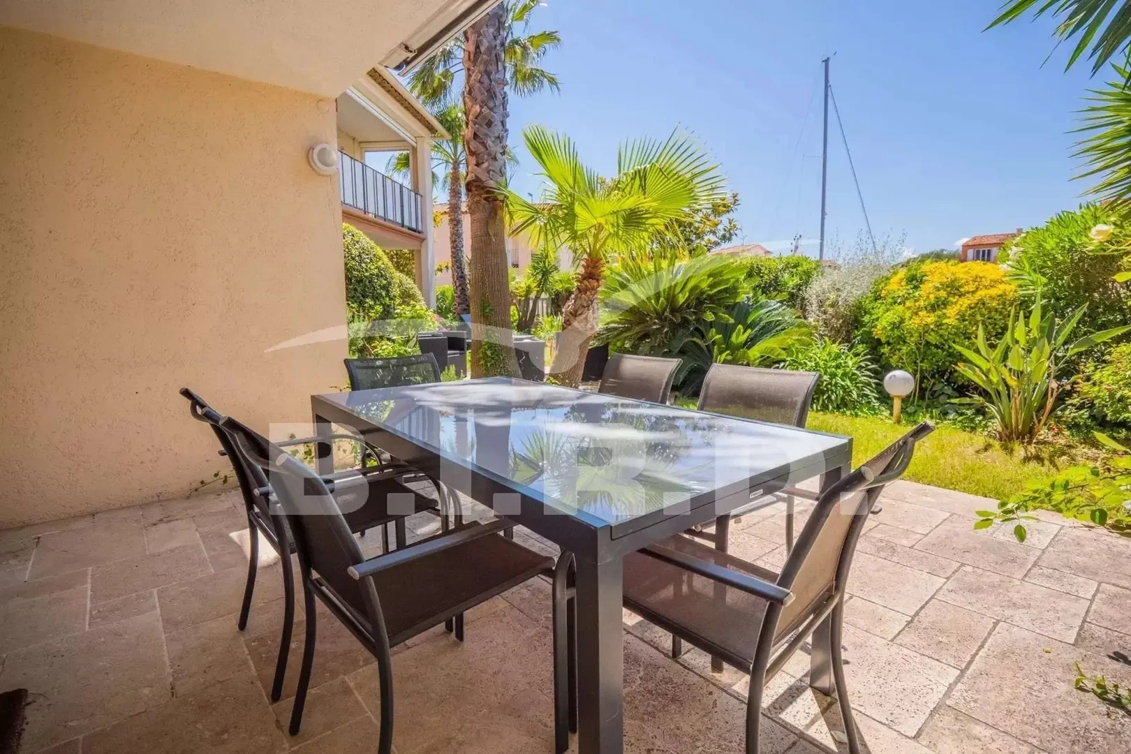 2 - affitto vacanze appartamento cogolin var francia
