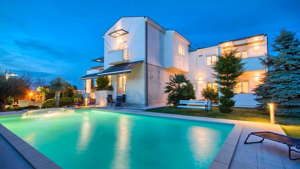 1 - venda villa vista de mar pula istria croácia
