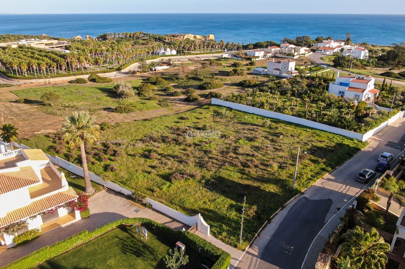 1 - plot of land for sale in albufeira algarve portugal