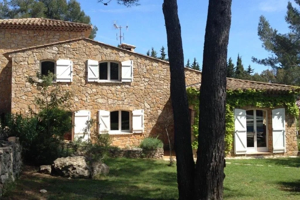 2 - house for sale in bagnols-en-forêt var france